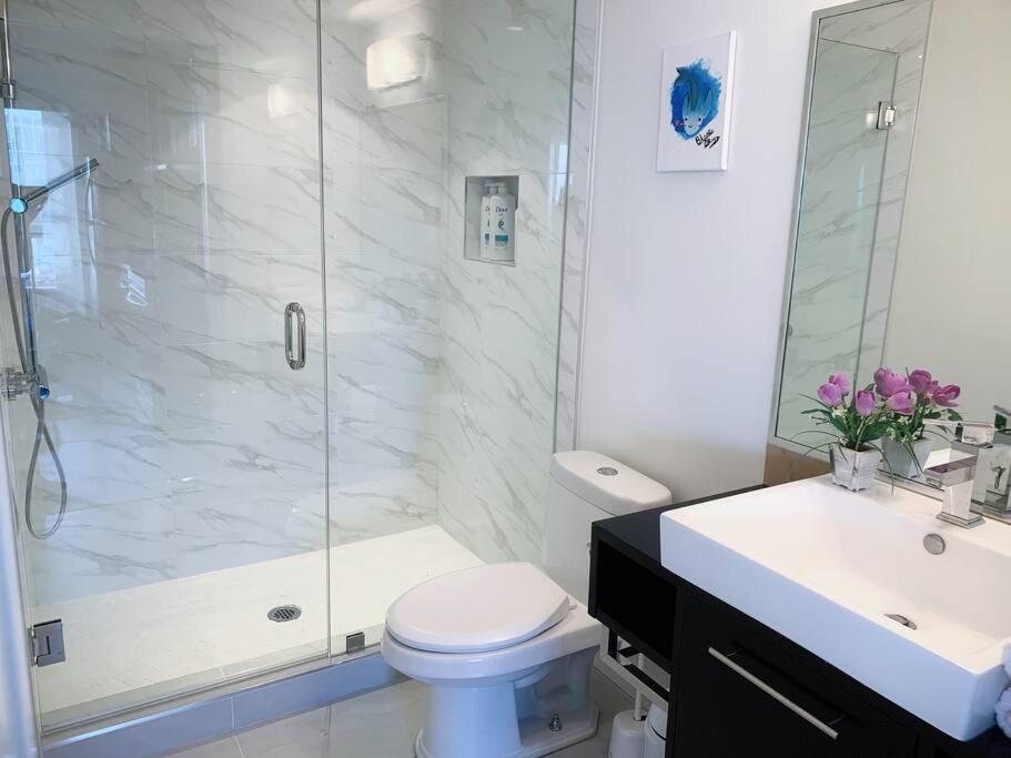 Downtown 3Br/2Ba+Views+Skytrain+Free Parking Appartement Vancouver Buitenkant foto